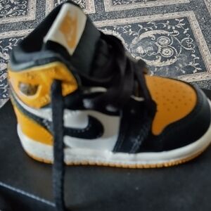 Nike Black and Orange Sneakers High-Top Design